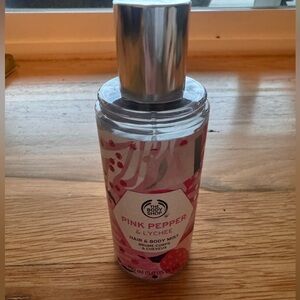 The Body Shop Pink Pepper & Lychee Mist with Silver Cap
